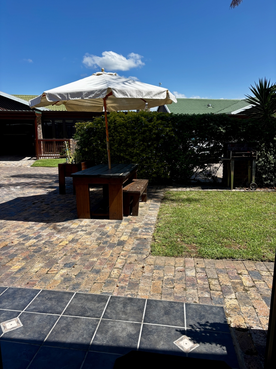 To Let 2 Bedroom Property for Rent in Keurbooms River Western Cape